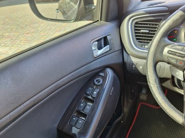 Черный Киа Оптима, объемом двигателя 2.4 л и пробегом 175 тыс. км за 10300 $, фото 13 на Automoto.ua