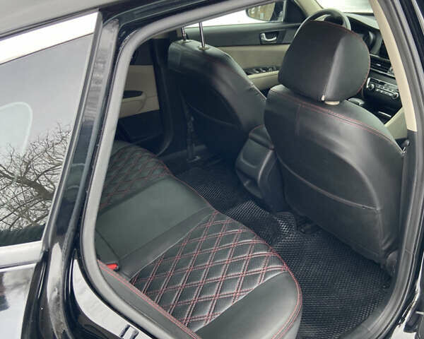 Чорний Кіа Оптіма, об'ємом двигуна 2.36 л та пробігом 96 тис. км за 10700 $, фото 6 на Automoto.ua