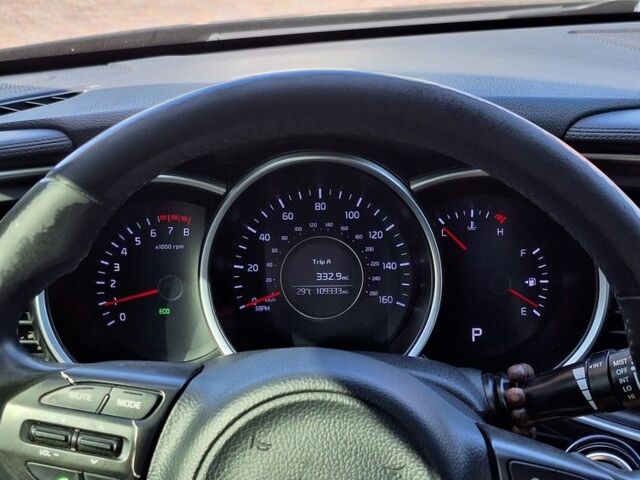 Черный Киа Оптима, объемом двигателя 2.4 л и пробегом 175 тыс. км за 10300 $, фото 6 на Automoto.ua