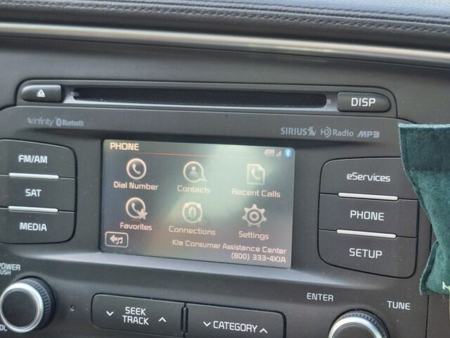 Черный Киа Оптима, объемом двигателя 2.4 л и пробегом 175 тыс. км за 10300 $, фото 5 на Automoto.ua