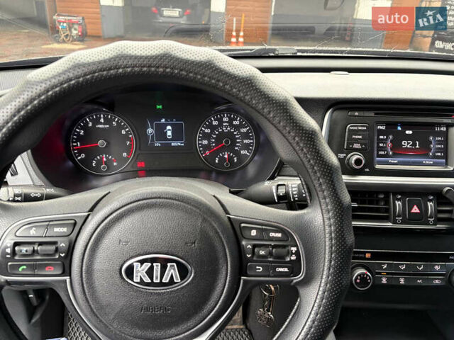 Черный Киа Оптима, объемом двигателя 2.4 л и пробегом 137 тыс. км за 11000 $, фото 10 на Automoto.ua