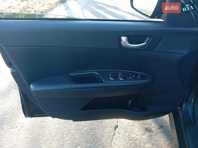 Черный Киа Оптима, объемом двигателя 2.36 л и пробегом 262 тыс. км за 9600 $, фото 14 на Automoto.ua