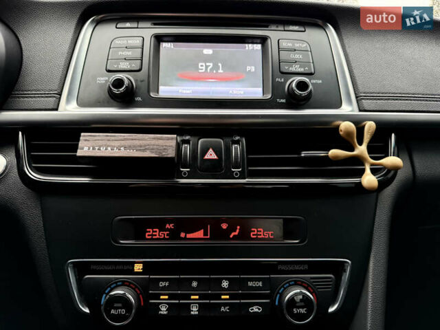 Черный Киа Оптима, объемом двигателя 2.4 л и пробегом 61 тыс. км за 12900 $, фото 7 на Automoto.ua