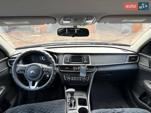 Черный Киа Оптима, объемом двигателя 2.4 л и пробегом 137 тыс. км за 11000 $, фото 9 на Automoto.ua
