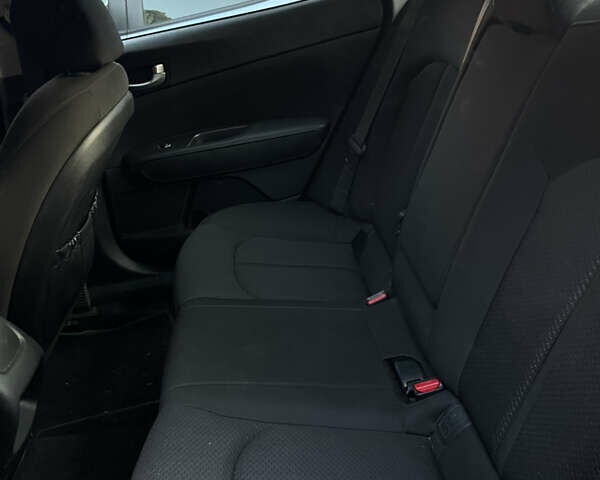 Чорний Кіа Оптіма, об'ємом двигуна 2.36 л та пробігом 184 тис. км за 12500 $, фото 7 на Automoto.ua