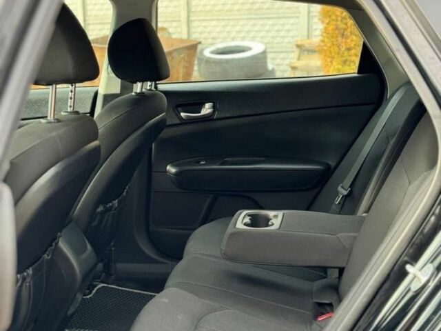 Черный Киа Оптима, объемом двигателя 0 л и пробегом 200 тыс. км за 9800 $, фото 7 на Automoto.ua