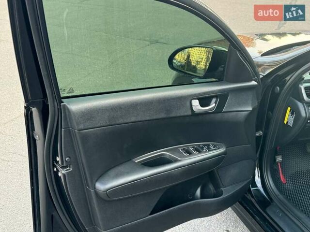 Черный Киа Оптима, объемом двигателя 2.36 л и пробегом 124 тыс. км за 11300 $, фото 43 на Automoto.ua