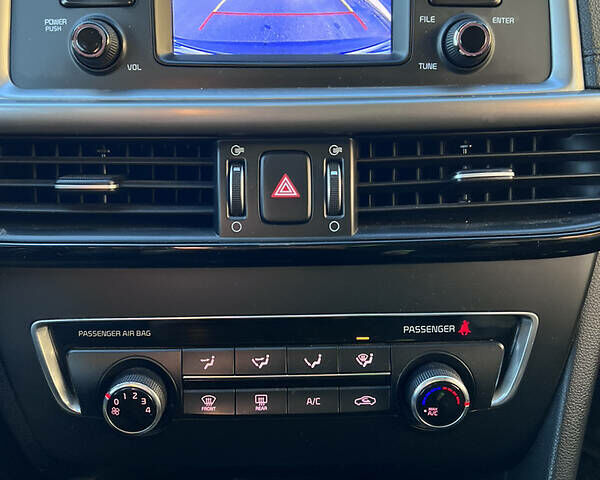 Чорний Кіа Оптіма, об'ємом двигуна 2.4 л та пробігом 110 тис. км за 8700 $, фото 22 на Automoto.ua