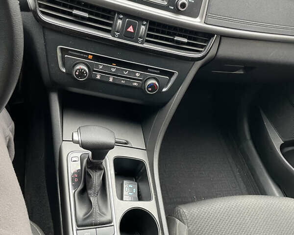 Черный Киа Оптима, объемом двигателя 2.4 л и пробегом 186 тыс. км за 9500 $, фото 16 на Automoto.ua