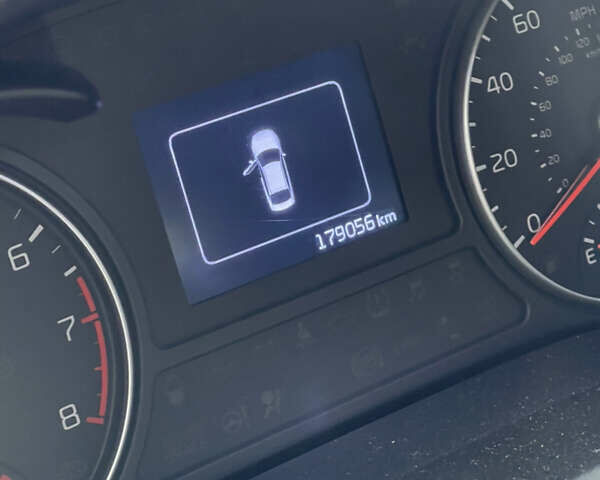 Черный Киа Оптима, объемом двигателя 2.4 л и пробегом 179 тыс. км за 11700 $, фото 15 на Automoto.ua