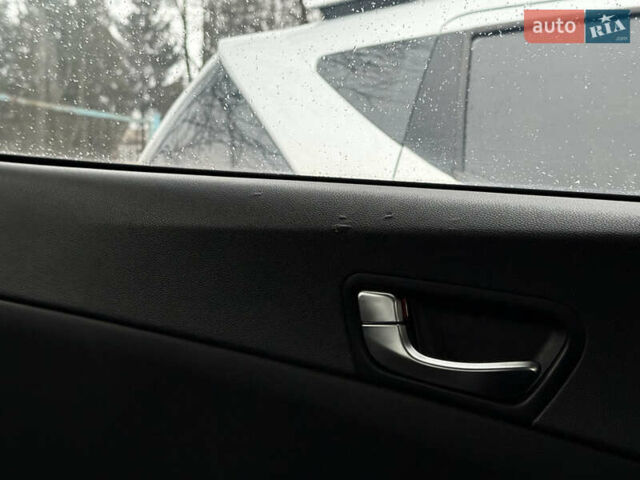 Черный Киа Оптима, объемом двигателя 2.4 л и пробегом 61 тыс. км за 12900 $, фото 11 на Automoto.ua