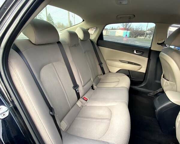 Чорний Кіа Оптіма, об'ємом двигуна 2.36 л та пробігом 186 тис. км за 10500 $, фото 11 на Automoto.ua