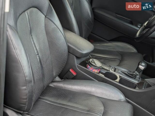 Чорний Кіа Оптіма, об'ємом двигуна 2.36 л та пробігом 150 тис. км за 12499 $, фото 20 на Automoto.ua