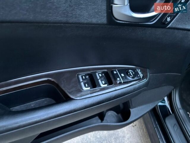 Черный Киа Оптима, объемом двигателя 2.4 л и пробегом 165 тыс. км за 9300 $, фото 21 на Automoto.ua