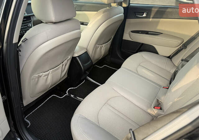 Чорний Кіа Оптіма, об'ємом двигуна 2.4 л та пробігом 129 тис. км за 10300 $, фото 9 на Automoto.ua