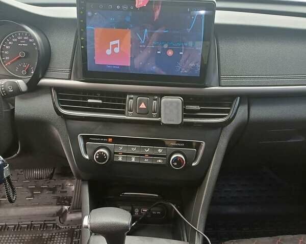 Чорний Кіа Оптіма, об'ємом двигуна 2.4 л та пробігом 115 тис. км за 11000 $, фото 17 на Automoto.ua