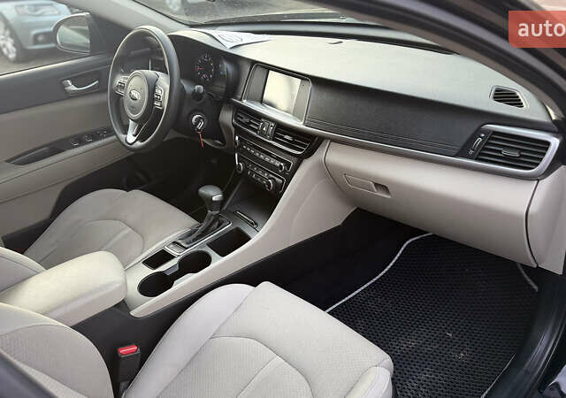 Чорний Кіа Оптіма, об'ємом двигуна 2.4 л та пробігом 129 тис. км за 10300 $, фото 12 на Automoto.ua