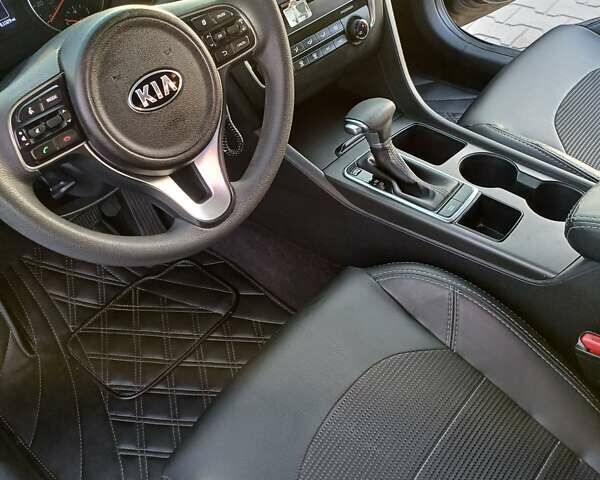 Черный Киа Оптима, объемом двигателя 2.36 л и пробегом 103 тыс. км за 11700 $, фото 31 на Automoto.ua