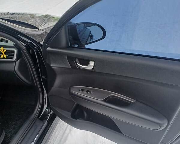 Чорний Кіа Оптіма, об'ємом двигуна 2.4 л та пробігом 115 тис. км за 11000 $, фото 13 на Automoto.ua