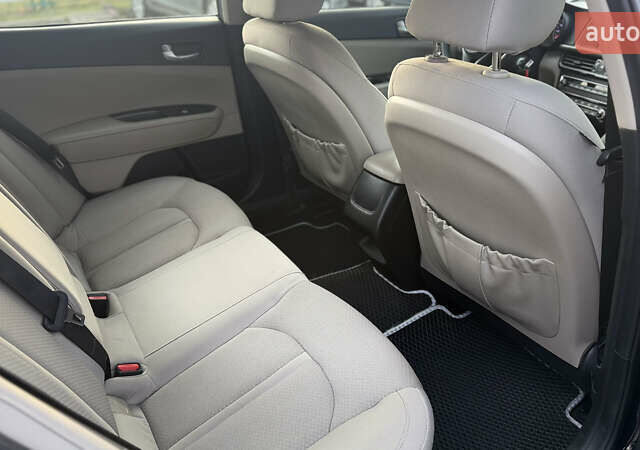 Чорний Кіа Оптіма, об'ємом двигуна 2.4 л та пробігом 129 тис. км за 10300 $, фото 11 на Automoto.ua