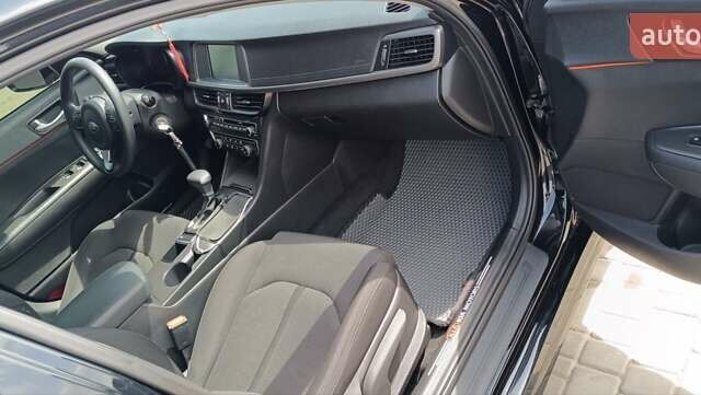 Черный Киа Оптима, объемом двигателя 2.36 л и пробегом 135 тыс. км за 13300 $, фото 12 на Automoto.ua