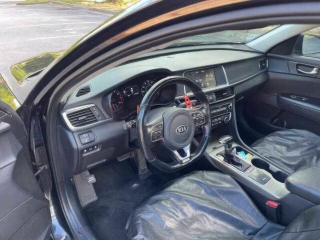 Чорний Кіа Оптіма, об'ємом двигуна 2 л та пробігом 67 тис. км за 4500 $, фото 5 на Automoto.ua