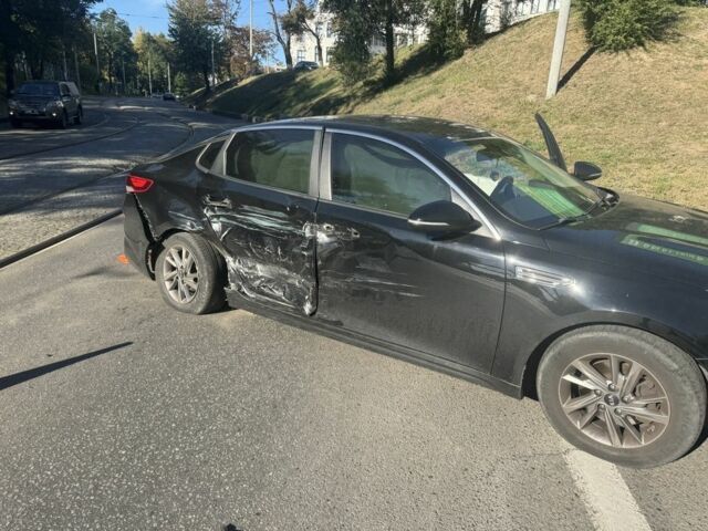 Чорний Кіа Оптіма, об'ємом двигуна 2.4 л та пробігом 123 тис. км за 6000 $, фото 3 на Automoto.ua