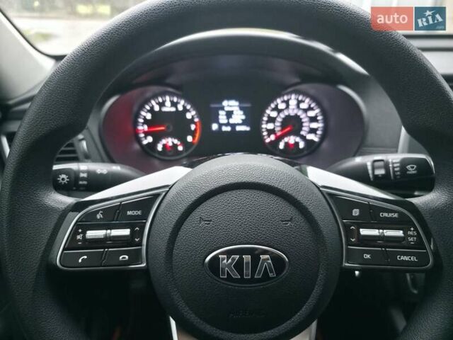 Черный Киа Оптима, объемом двигателя 2.36 л и пробегом 55 тыс. км за 14500 $, фото 10 на Automoto.ua