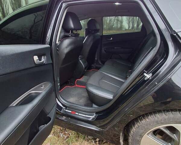 Черный Киа Оптима, объемом двигателя 2.36 л и пробегом 134 тыс. км за 14300 $, фото 4 на Automoto.ua