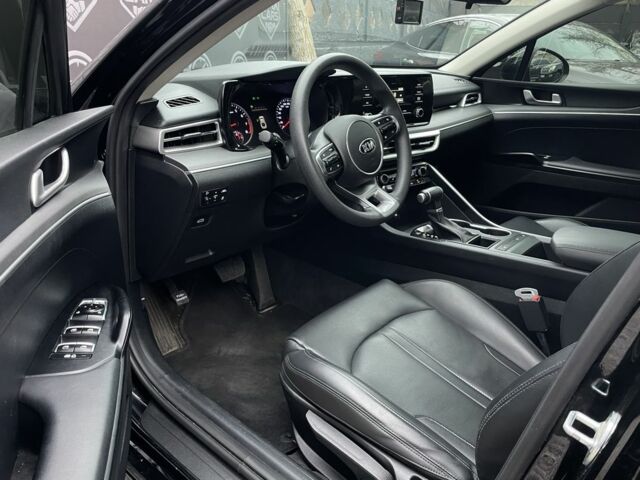 Черный Киа Оптима, объемом двигателя 2 л и пробегом 155 тыс. км за 19200 $, фото 6 на Automoto.ua