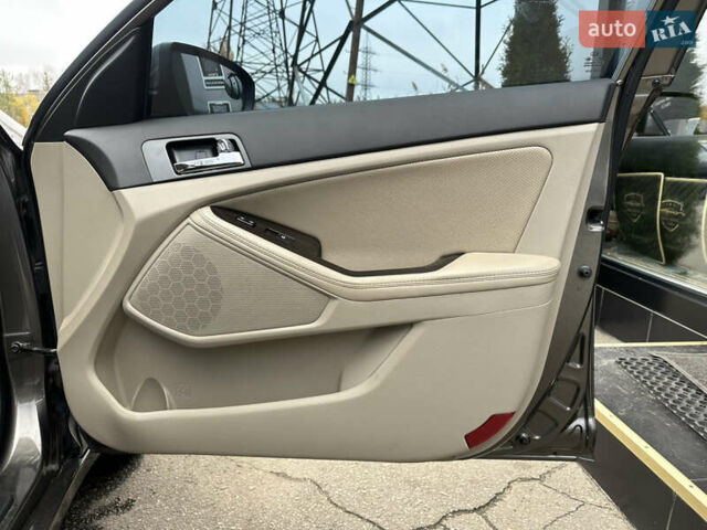 Коричневый Киа Оптима, объемом двигателя 2.36 л и пробегом 220 тыс. км за 8800 $, фото 23 на Automoto.ua