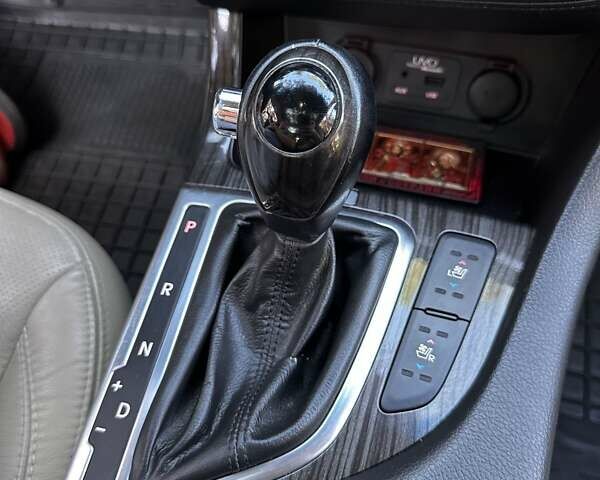 Коричневый Киа Оптима, объемом двигателя 2.4 л и пробегом 190 тыс. км за 9600 $, фото 15 на Automoto.ua