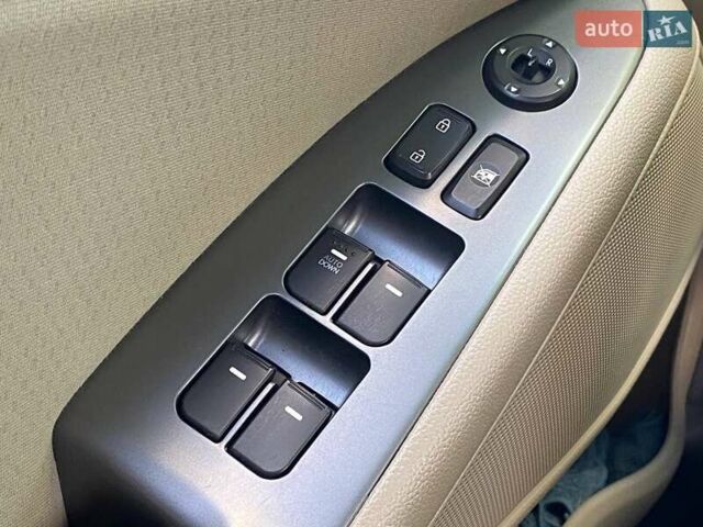 Коричневий Кіа Оптіма, об'ємом двигуна 2.36 л та пробігом 212 тис. км за 8490 $, фото 18 на Automoto.ua