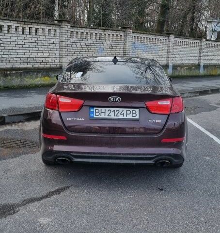 Червоний Кіа Оптіма, об'ємом двигуна 2.4 л та пробігом 170 тис. км за 8200 $, фото 2 на Automoto.ua