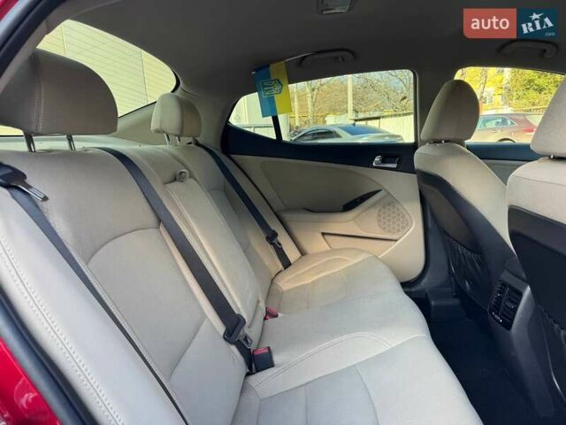 Красный Киа Оптима, объемом двигателя 2.4 л и пробегом 145 тыс. км за 9000 $, фото 12 на Automoto.ua