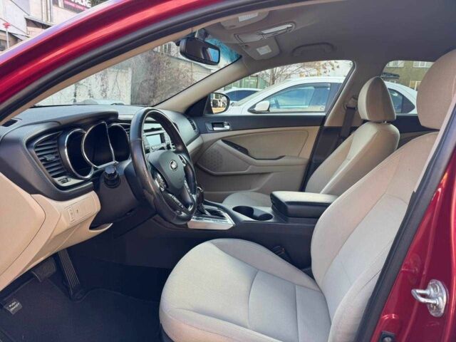 Красный Киа Оптима, объемом двигателя 2.4 л и пробегом 145 тыс. км за 9000 $, фото 8 на Automoto.ua