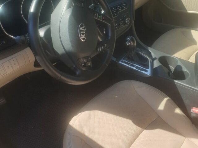 Красный Киа Оптима, объемом двигателя 2.4 л и пробегом 240 тыс. км за 8700 $, фото 4 на Automoto.ua