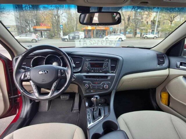 Червоний Кіа Оптіма, об'ємом двигуна 2.4 л та пробігом 145 тис. км за 9200 $, фото 16 на Automoto.ua