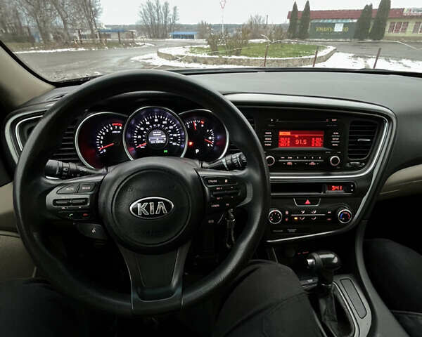 Червоний Кіа Оптіма, об'ємом двигуна 2.4 л та пробігом 223 тис. км за 9900 $, фото 15 на Automoto.ua