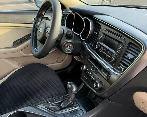 Красный Киа Оптима, объемом двигателя 2.36 л и пробегом 177 тыс. км за 8700 $, фото 4 на Automoto.ua