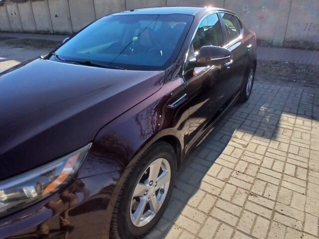 Красный Киа Оптима, объемом двигателя 0 л и пробегом 250 тыс. км за 8800 $, фото 2 на Automoto.ua