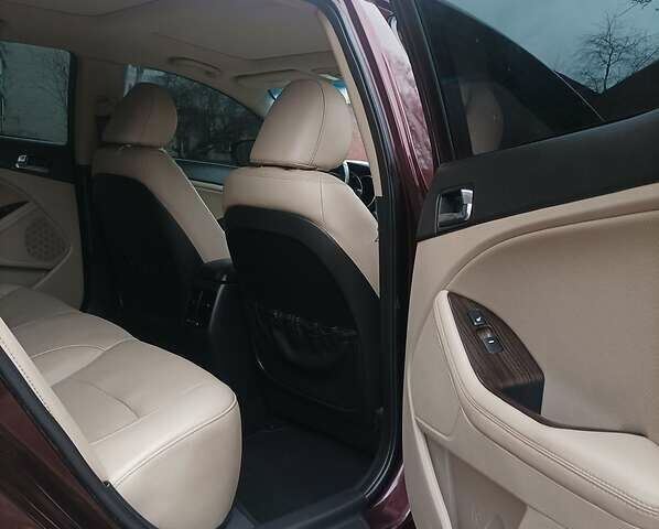 Красный Киа Оптима, объемом двигателя 2.4 л и пробегом 78 тыс. км за 11000 $, фото 10 на Automoto.ua