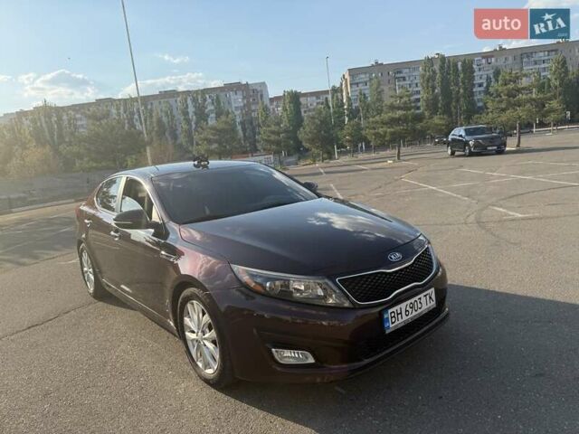 Красный Киа Оптима, объемом двигателя 2.36 л и пробегом 177 тыс. км за 11000 $, фото 6 на Automoto.ua