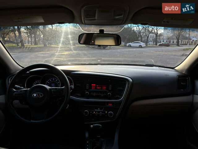 Червоний Кіа Оптіма, об'ємом двигуна 2.36 л та пробігом 116 тис. км за 9999 $, фото 19 на Automoto.ua