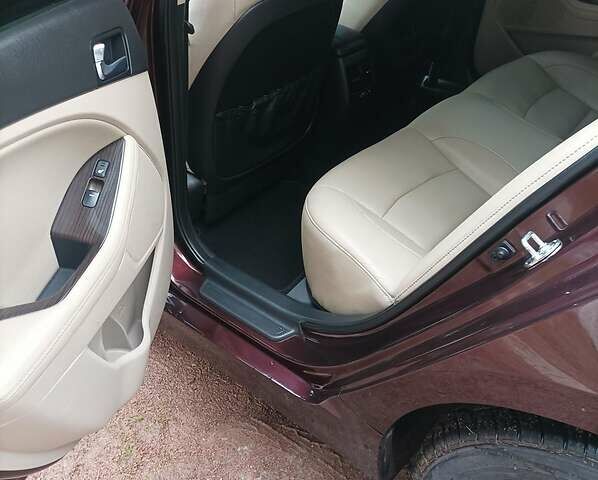 Красный Киа Оптима, объемом двигателя 2.4 л и пробегом 78 тыс. км за 11000 $, фото 24 на Automoto.ua