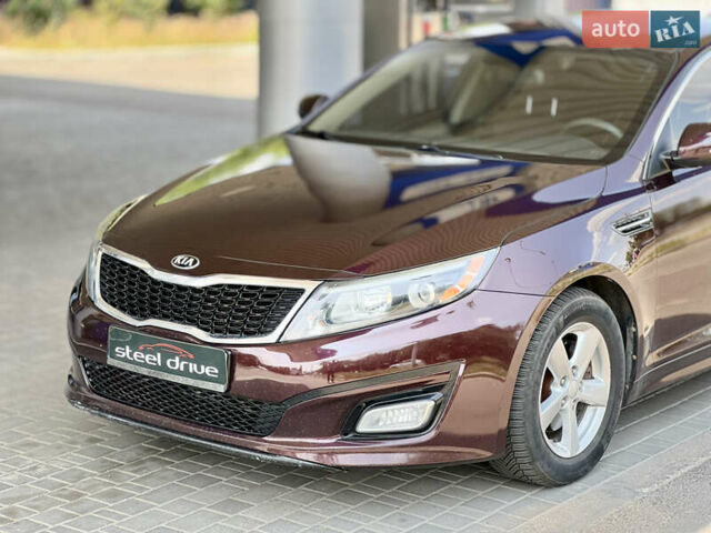 Червоний Кіа Оптіма, об'ємом двигуна 2.4 л та пробігом 184 тис. км за 9499 $, фото 1 на Automoto.ua