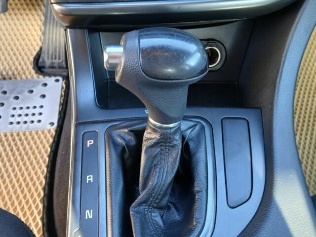 Красный Киа Оптима, объемом двигателя 0 л и пробегом 250 тыс. км за 8800 $, фото 7 на Automoto.ua