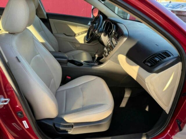 Красный Киа Оптима, объемом двигателя 2.4 л и пробегом 83 тыс. км за 5000 $, фото 9 на Automoto.ua