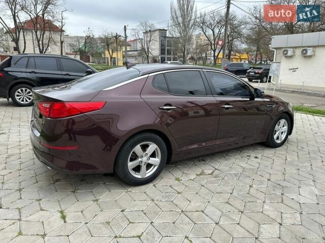 Червоний Кіа Оптіма, об'ємом двигуна 2.4 л та пробігом 196 тис. км за 9700 $, фото 7 на Automoto.ua