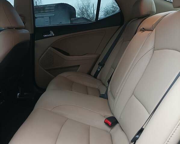 Красный Киа Оптима, объемом двигателя 2.4 л и пробегом 78 тыс. км за 11000 $, фото 15 на Automoto.ua